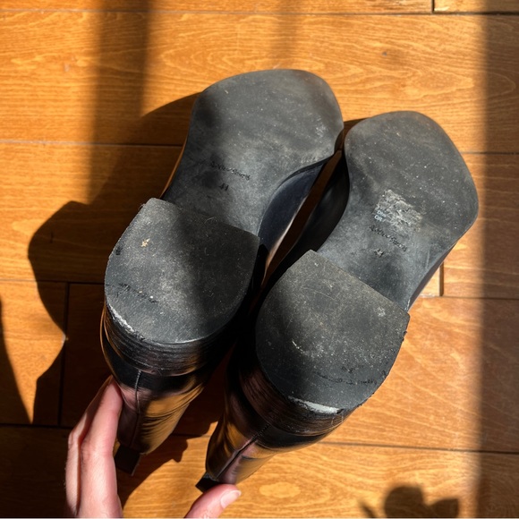 Black Chelsea Boots with Pointed Toe - Picture 9 of 12